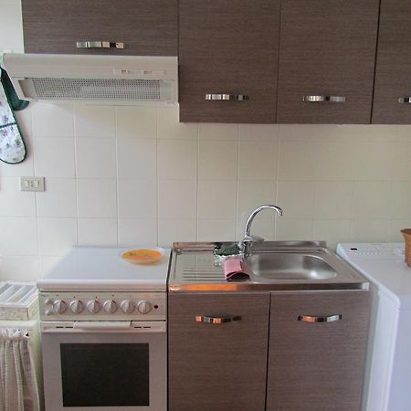 Appartamento Bilocale Dante Stresa Rum bild