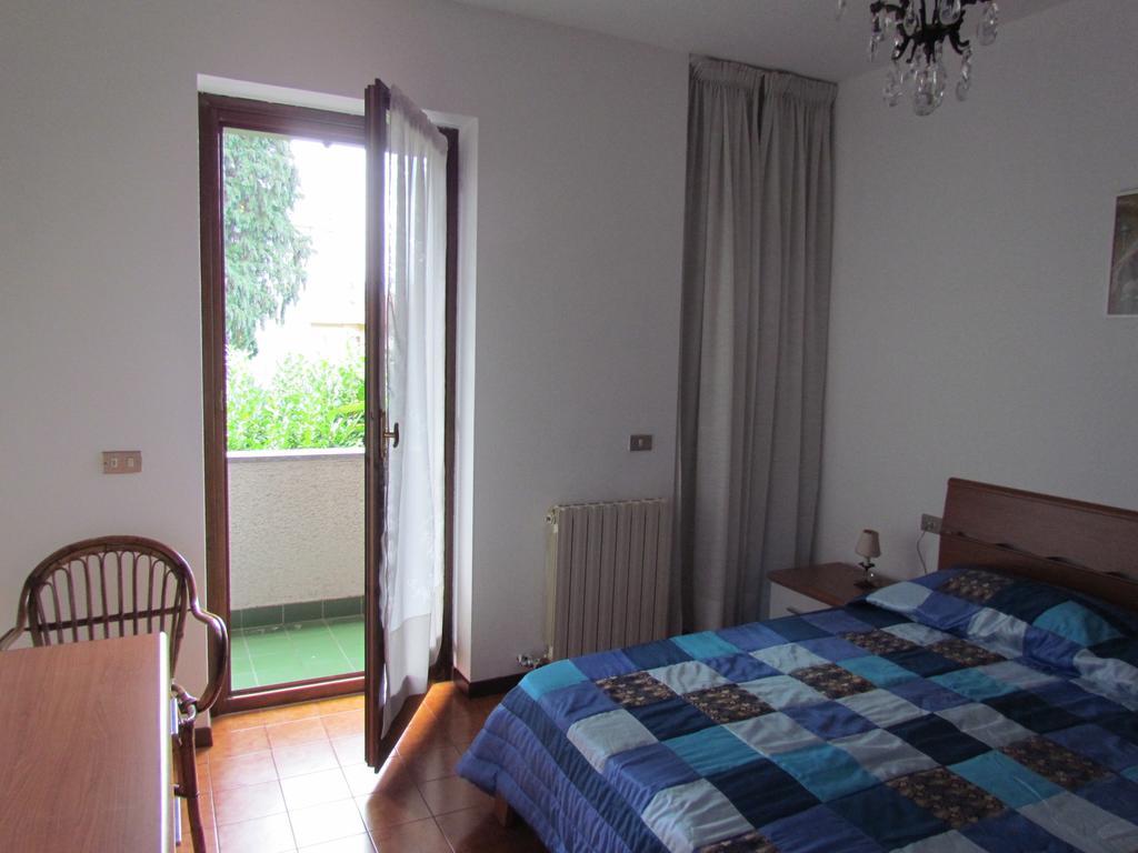 Appartamento Bilocale Dante Stresa Rum bild